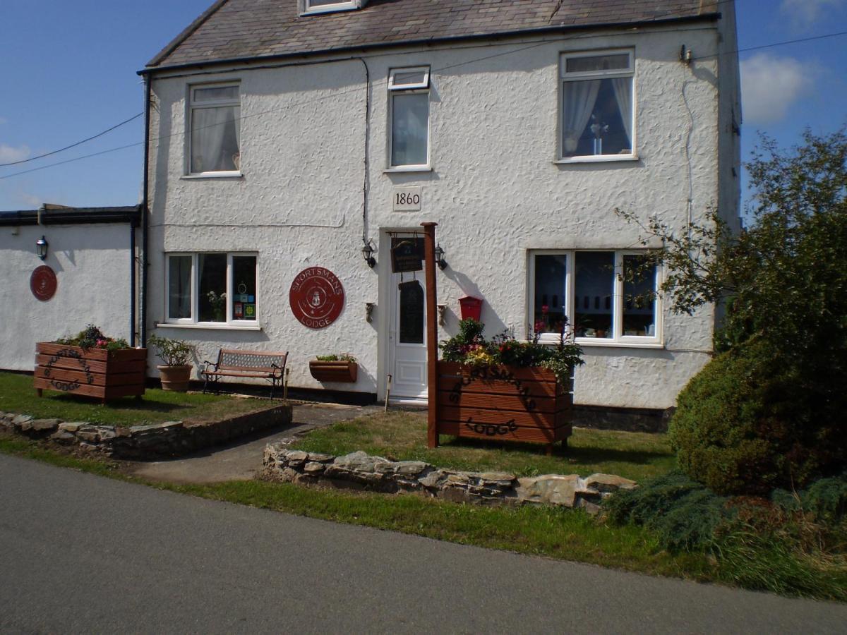 Sportsmans Lodge Bed And Breakfast Amlwch Exterior foto